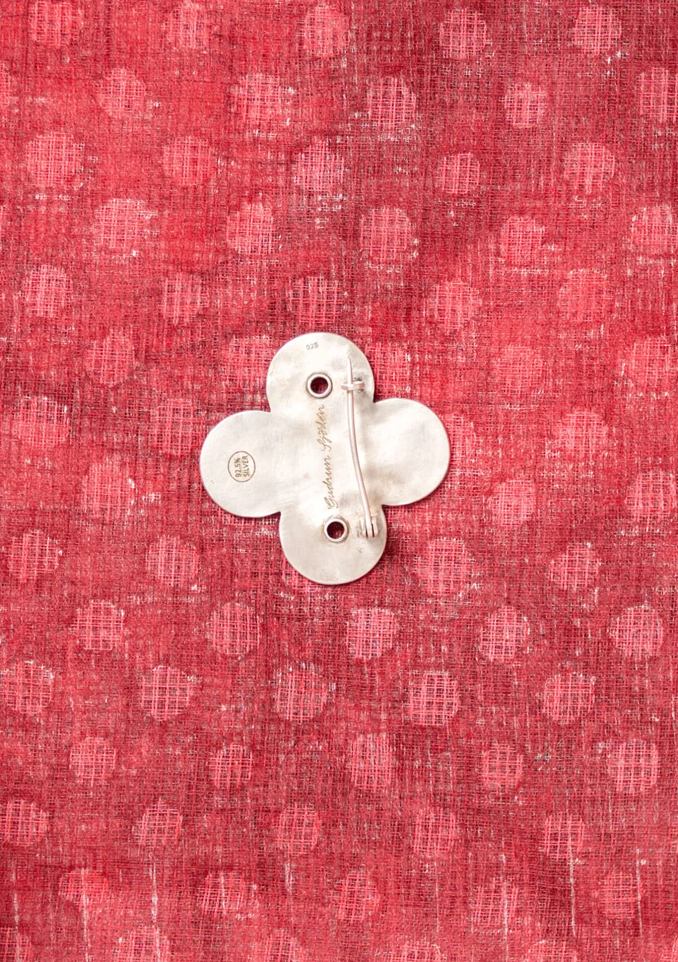 Gudrun Sjödén Brosch "Flower" i