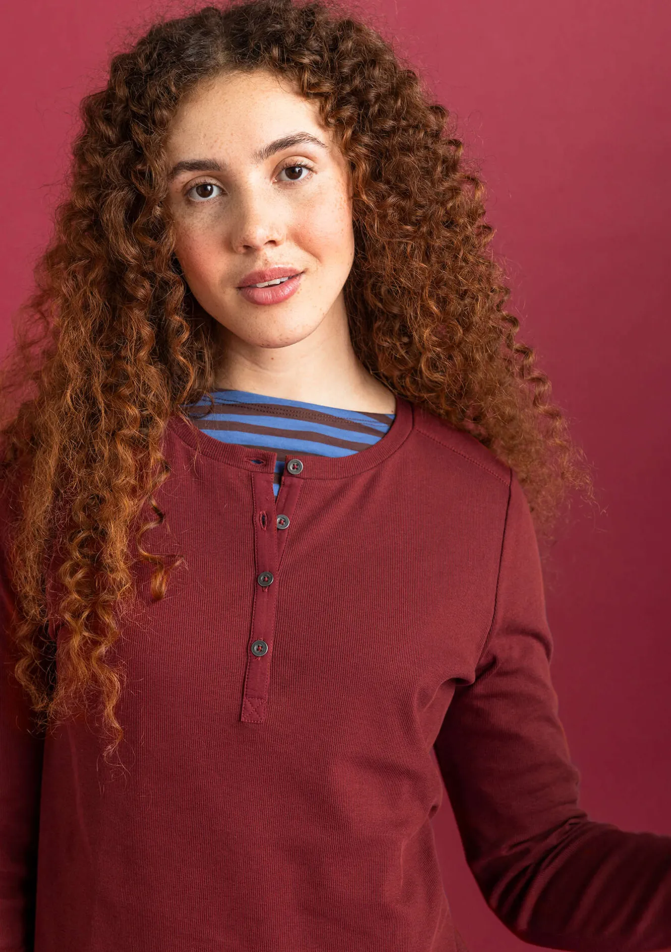 Gudrun Sjödén Farfarströja i ekologisk bomullsrib