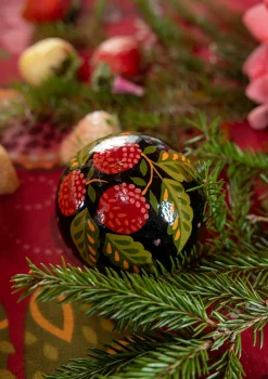 Gudrun Sjödén Julkula "Gnistra" i papier maché