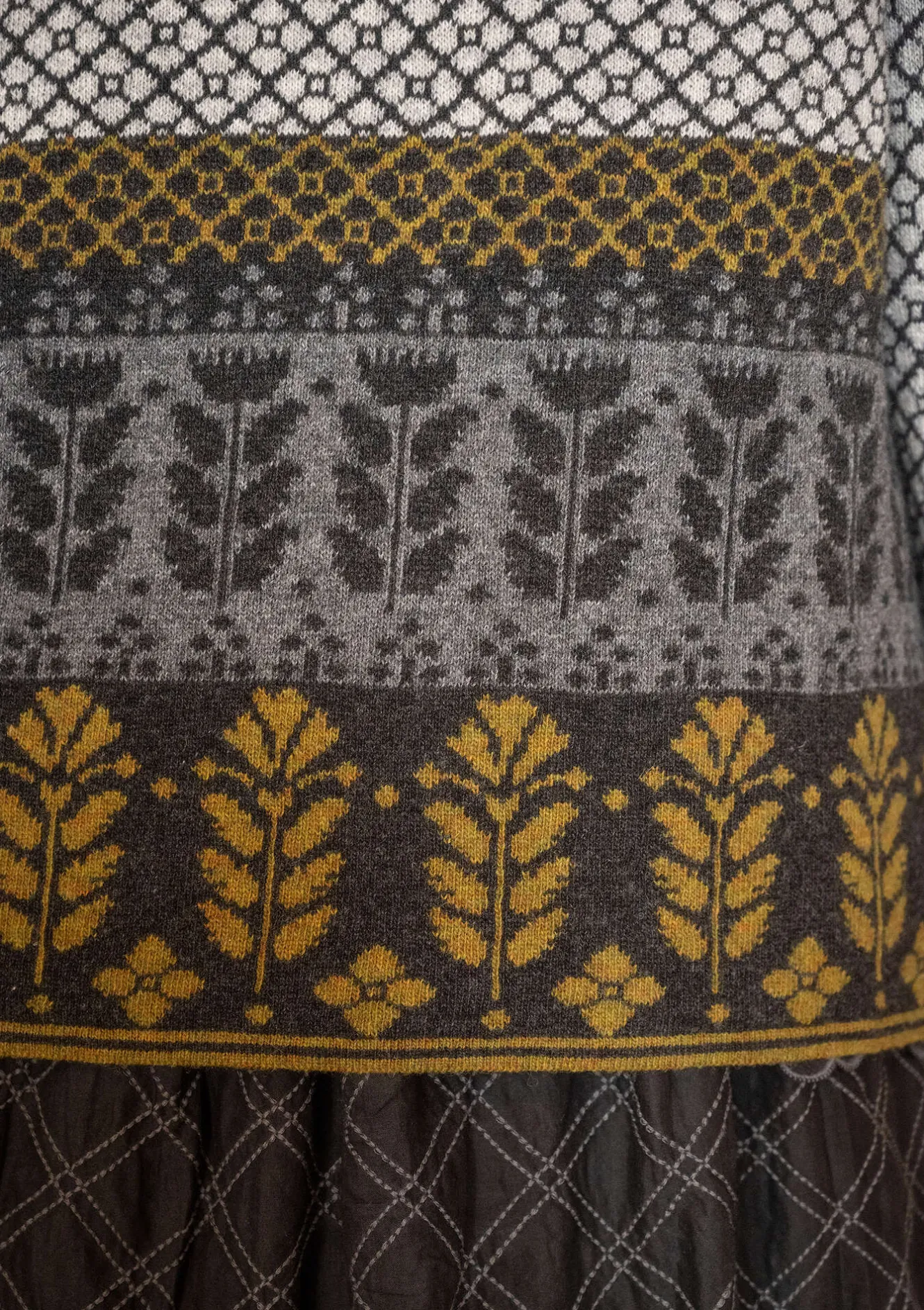 Gudrun Sjödén Kofta "Edda" i återvunnen ullmix