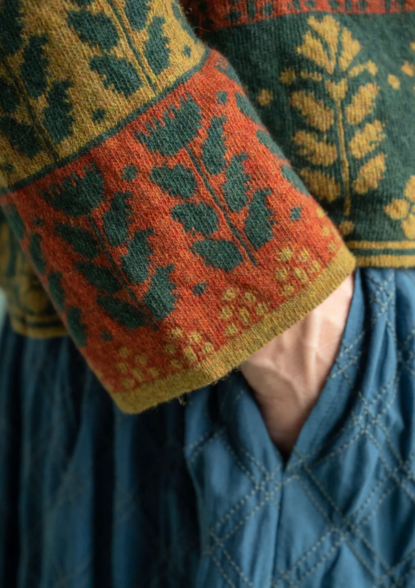 Gudrun Sjödén Kofta "Edda" i återvunnen ullmix