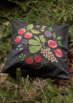 Gudrun Sjödén Kuddfodral "Fruits" i ekologisk bomull