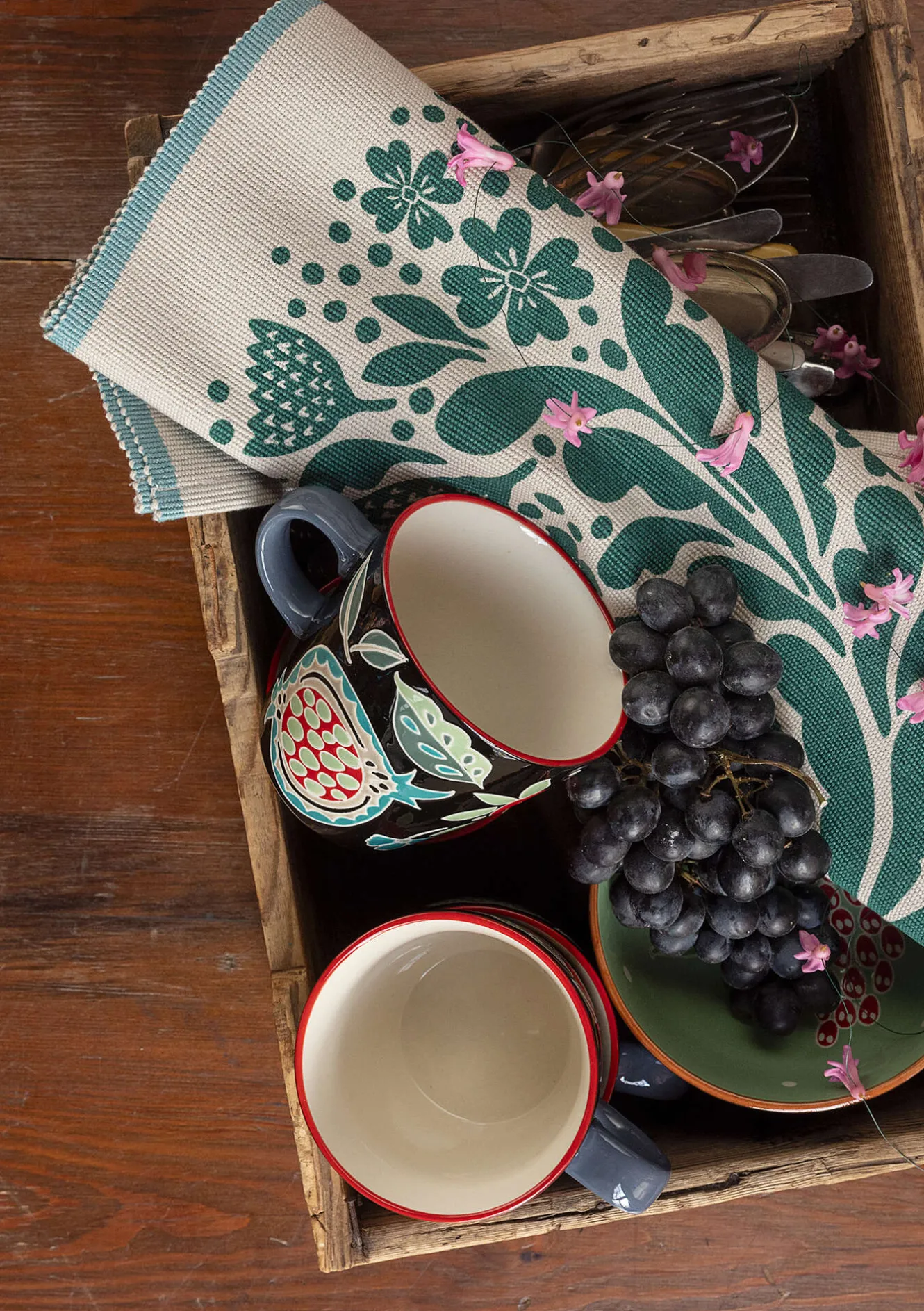 Gudrun Sjödén Mugg "Fruits" i keramik