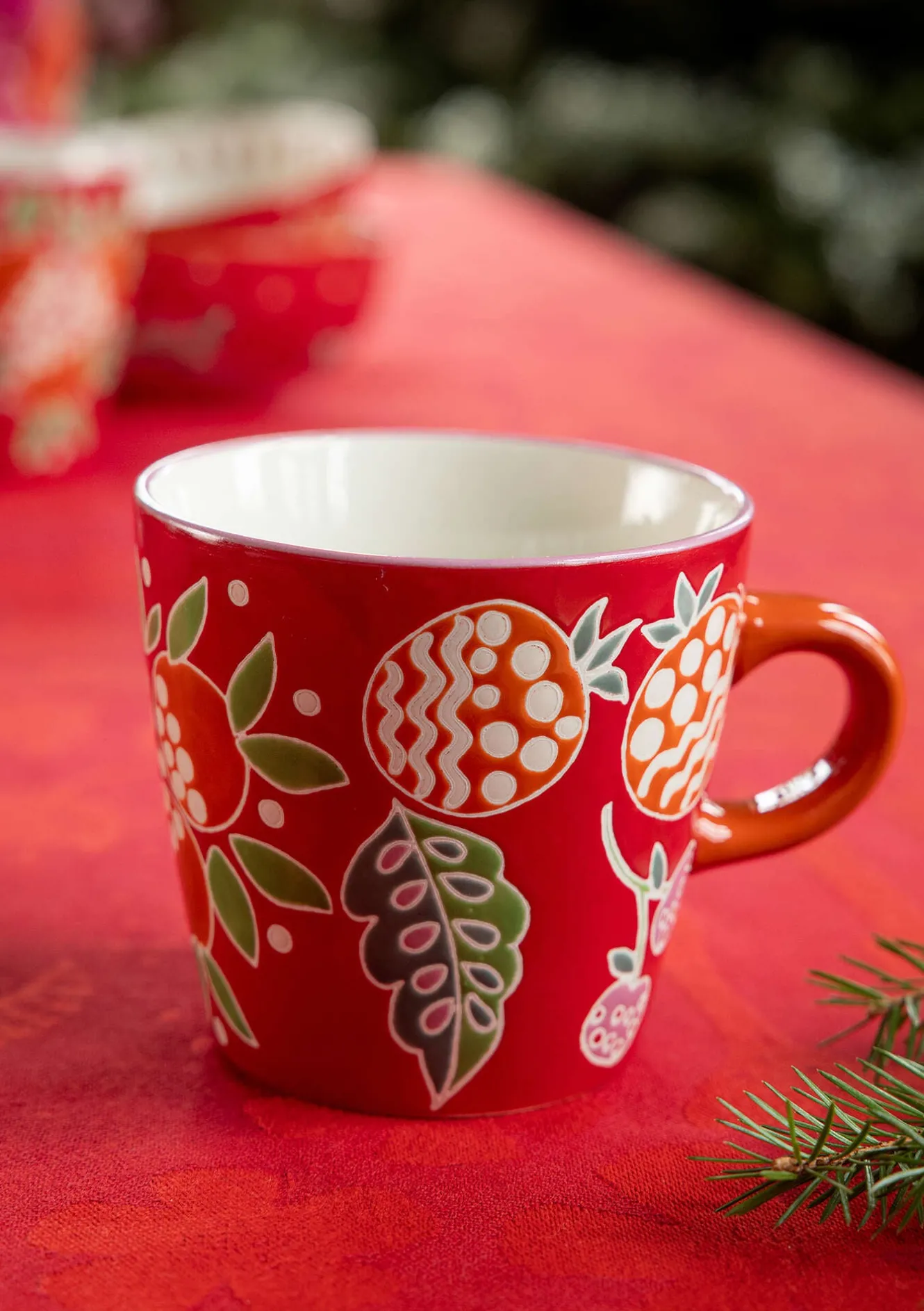 Gudrun Sjödén Mugg "Fruits" i keramik