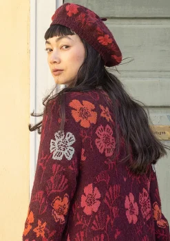 Gudrun Sjödén Stickad basker "Gnistra" i alpackamix/ekoligisk och återvunnen bomull