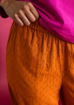 Gudrun Sjödén Vävd byxa i ekologisk bomullsdobby1