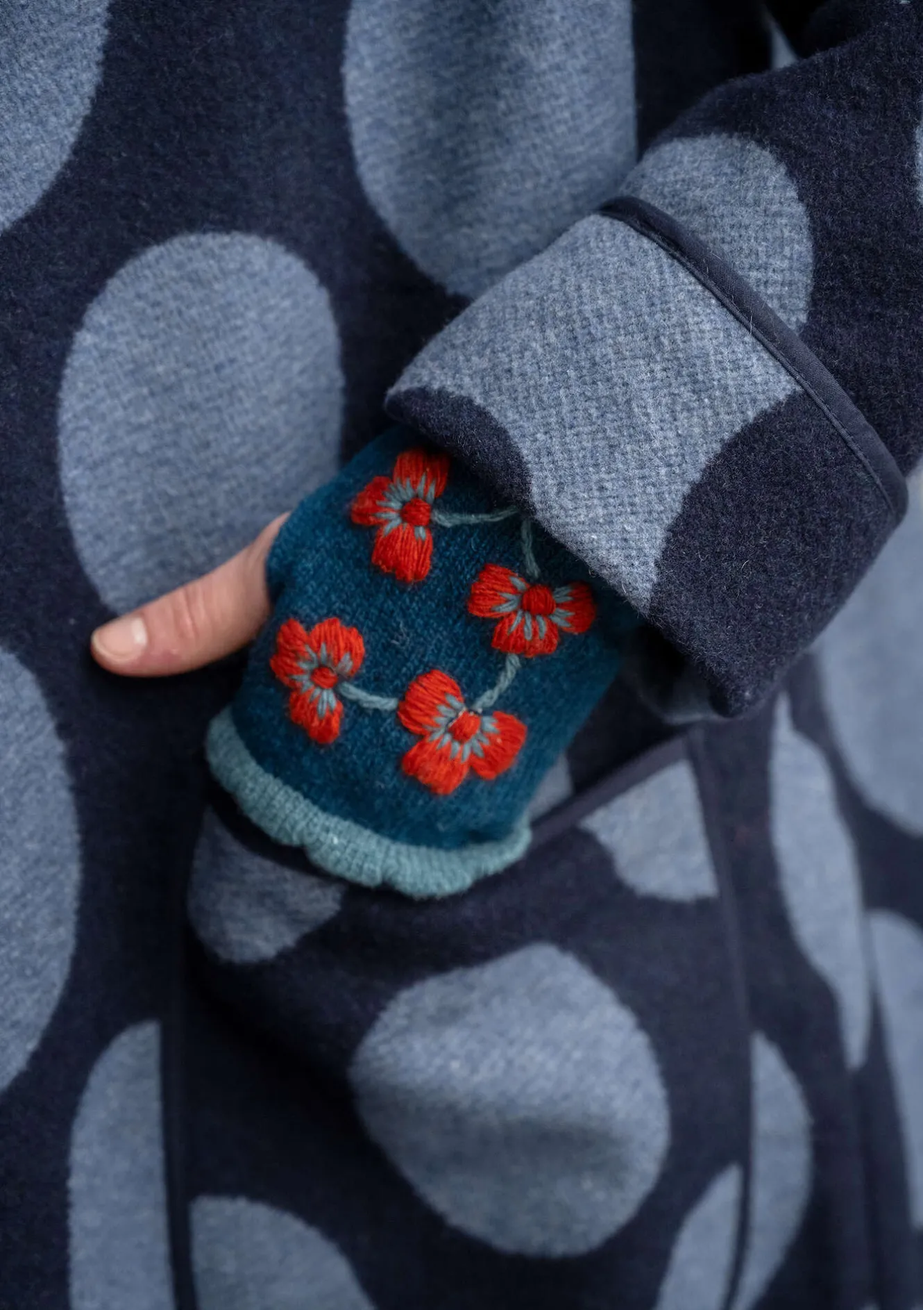 Gudrun Sjödén Vävd kappa "Stone" i ullblandning