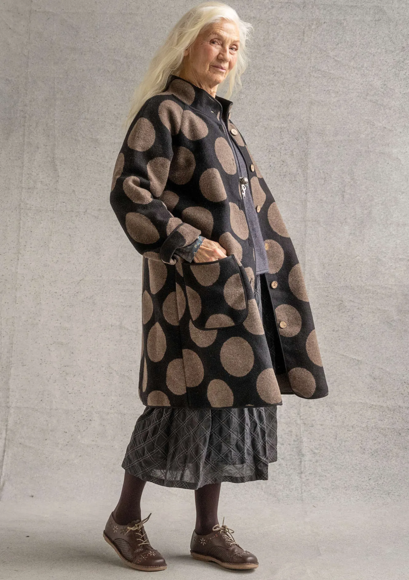 Gudrun Sjödén Vävd kappa "Stone" i ullblandning