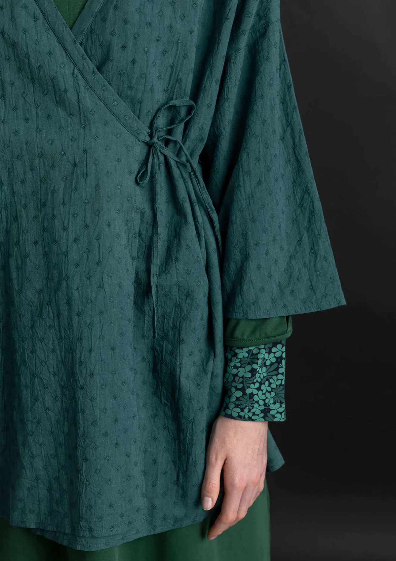 Gudrun Sjödén Vävd kimono i ekologisk bomullsdobby